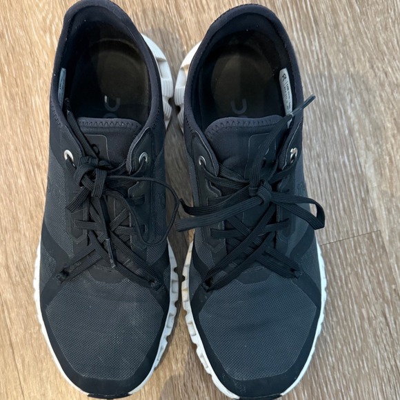 On Cloud X Womens Running Shoes Size 9 Black White Training Sneakers EUC - Picture 4 of 9